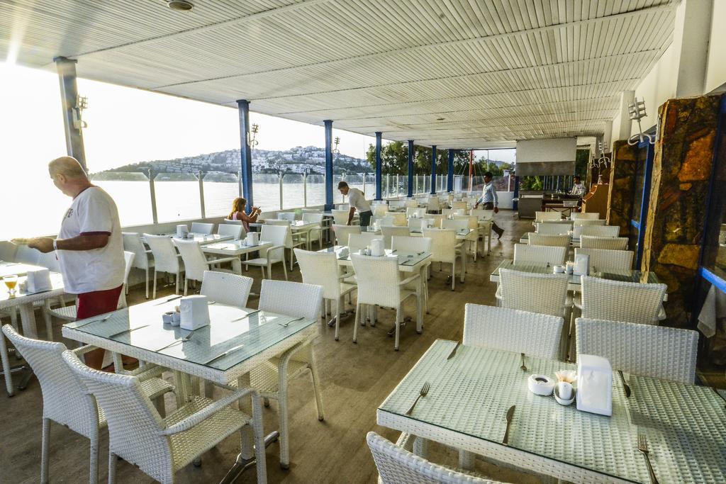 Club Blue White All Inclusive Тургутрейс Екстер'єр фото