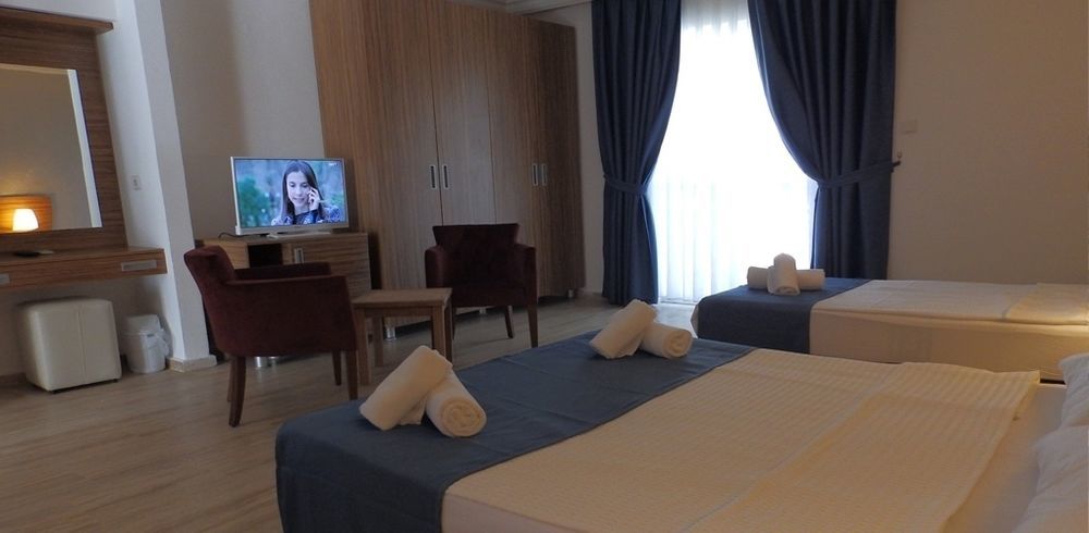 Club Blue White All Inclusive Тургутрейс Екстер'єр фото